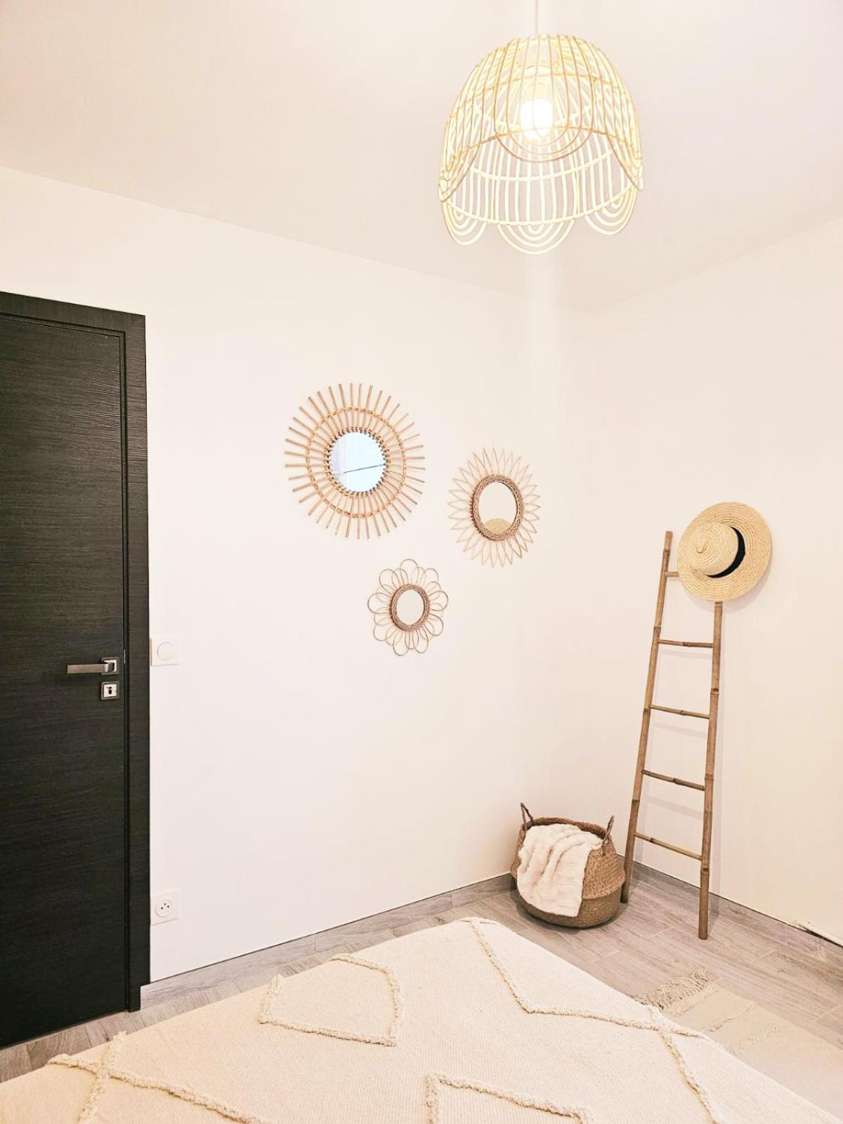 Bed & Breakfast - Entre Paris & Disneyland Apartment Roissy-en-Brie Exterior foto